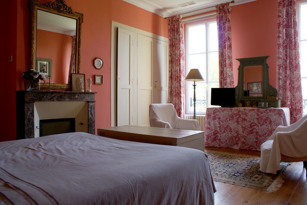 Chateau De Grenier Bed and Breakfast Saint-Léger Εξωτερικό φωτογραφία