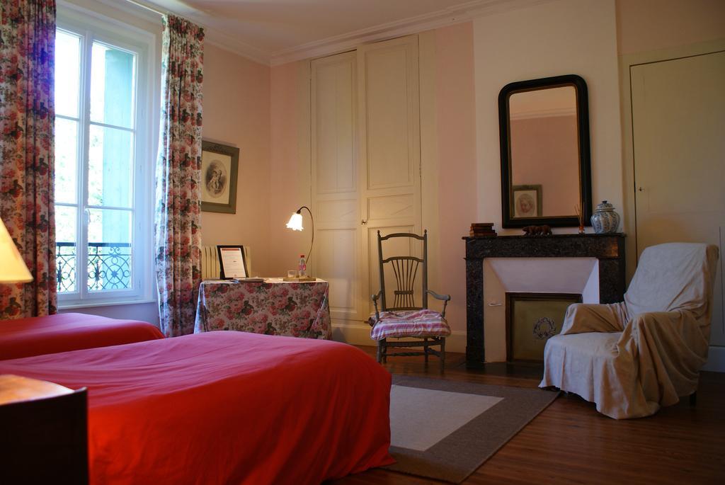 Chateau De Grenier Bed and Breakfast Saint-Léger Εξωτερικό φωτογραφία
