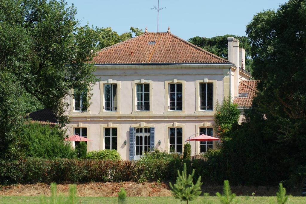 Chateau De Grenier Bed and Breakfast Saint-Léger Εξωτερικό φωτογραφία