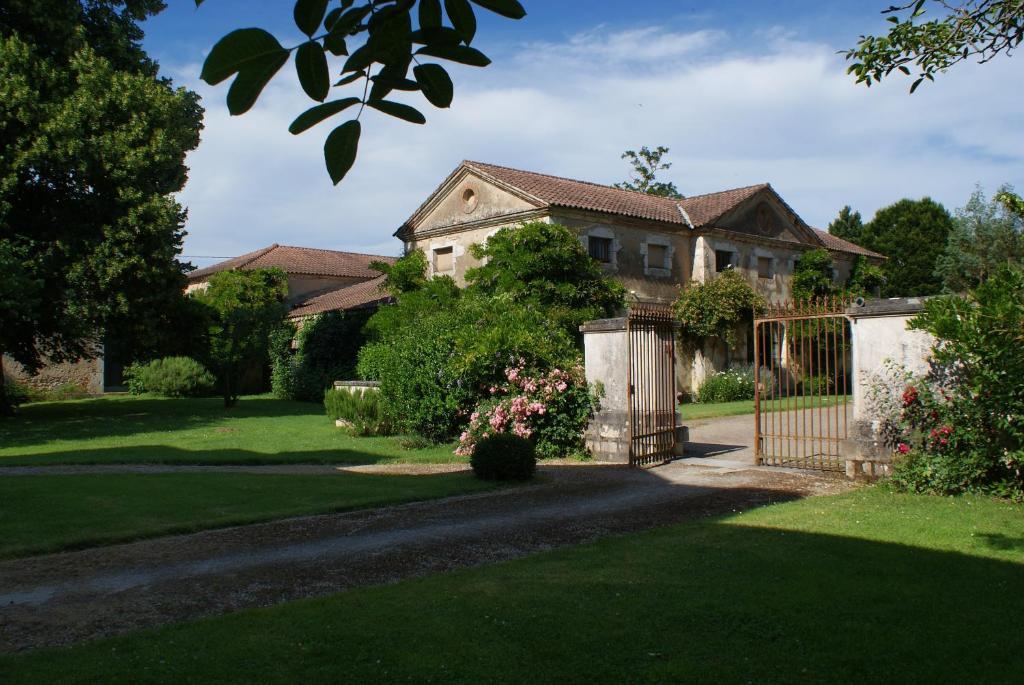 Chateau De Grenier Bed and Breakfast Saint-Léger Εξωτερικό φωτογραφία