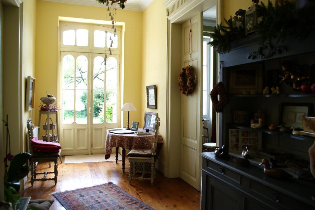 Chateau De Grenier Bed and Breakfast Saint-Léger Εξωτερικό φωτογραφία